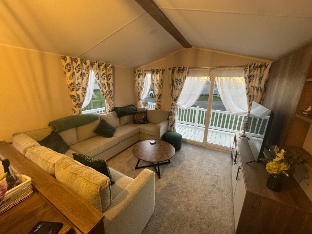 Hopton Holiday Village - Holiday Accommodation 20998