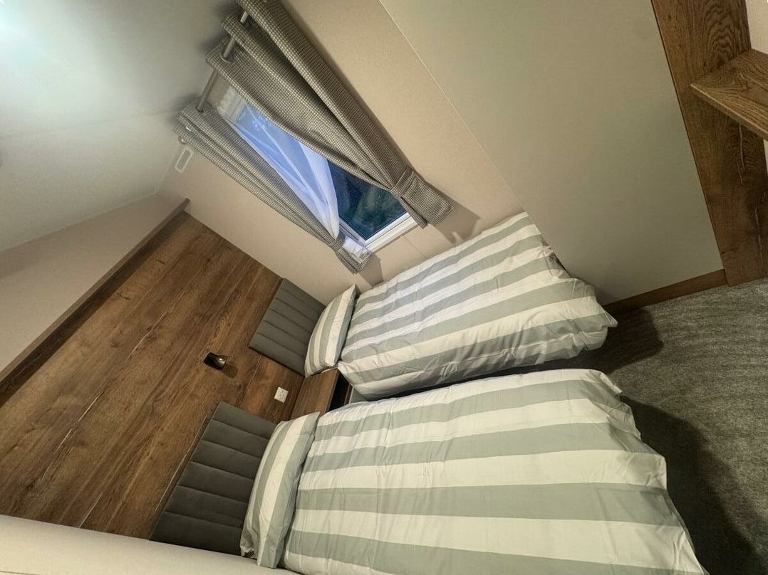 Hopton Holiday Village - Holiday Accommodation 20998