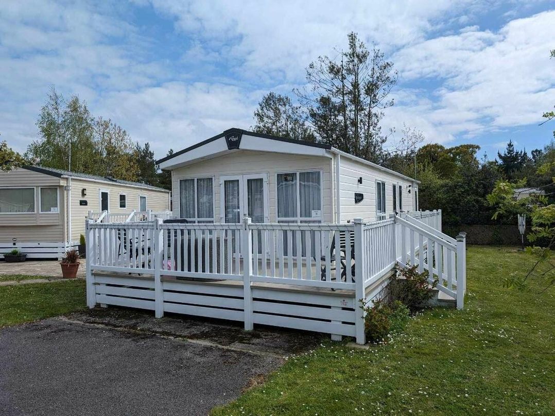 Oakdene Forest Park - Holiday Accommodation 21011