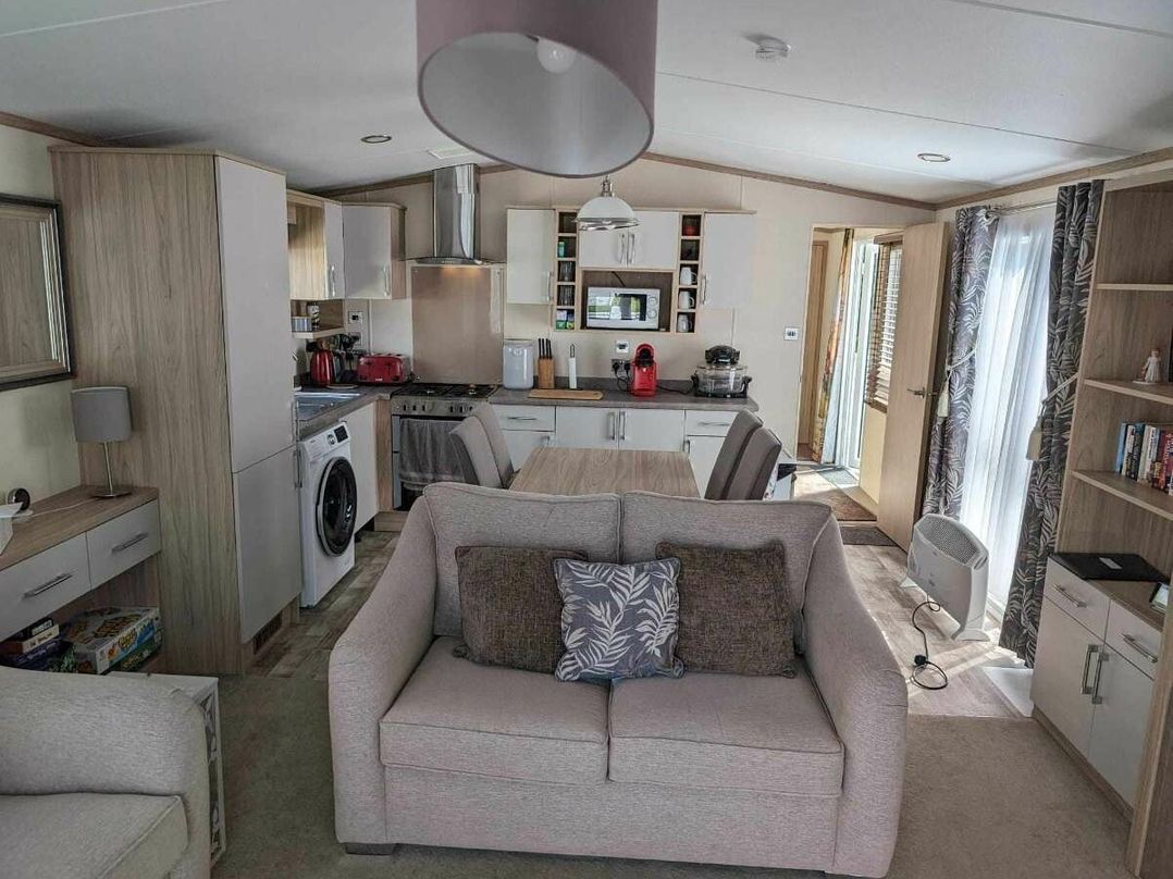 Oakdene Forest Park - Holiday Accommodation 21011