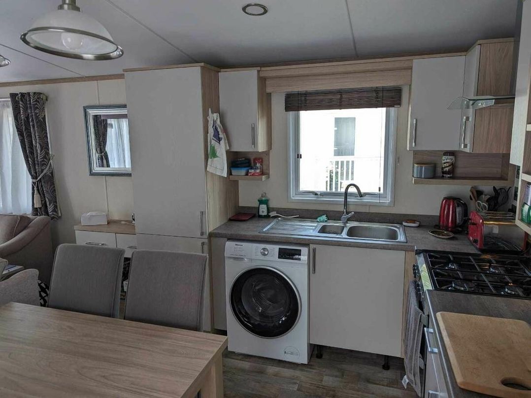 Oakdene Forest Park - Holiday Accommodation 21011