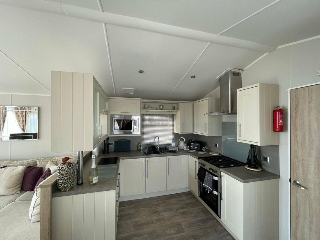 Devon Cliffs Holiday Park - Holiday Accommodation 2104