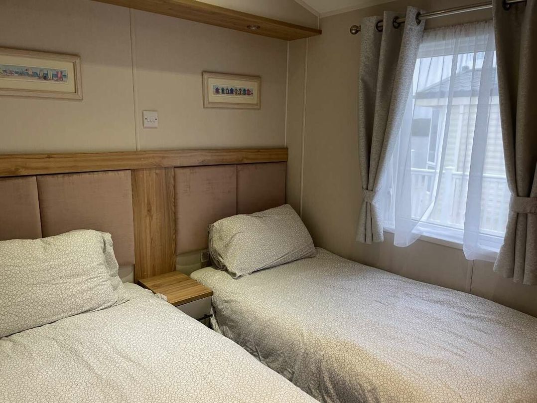 Rockley Park - Holiday Accommodation 21044