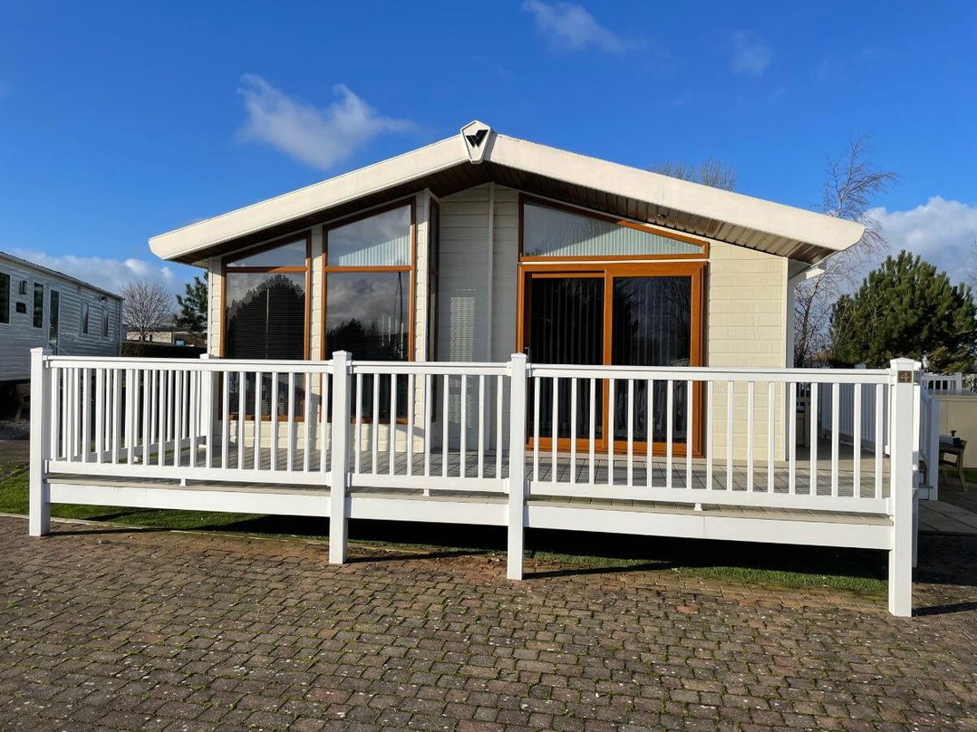 Marton Mere Holiday Village - Holiday Accommodation 21071