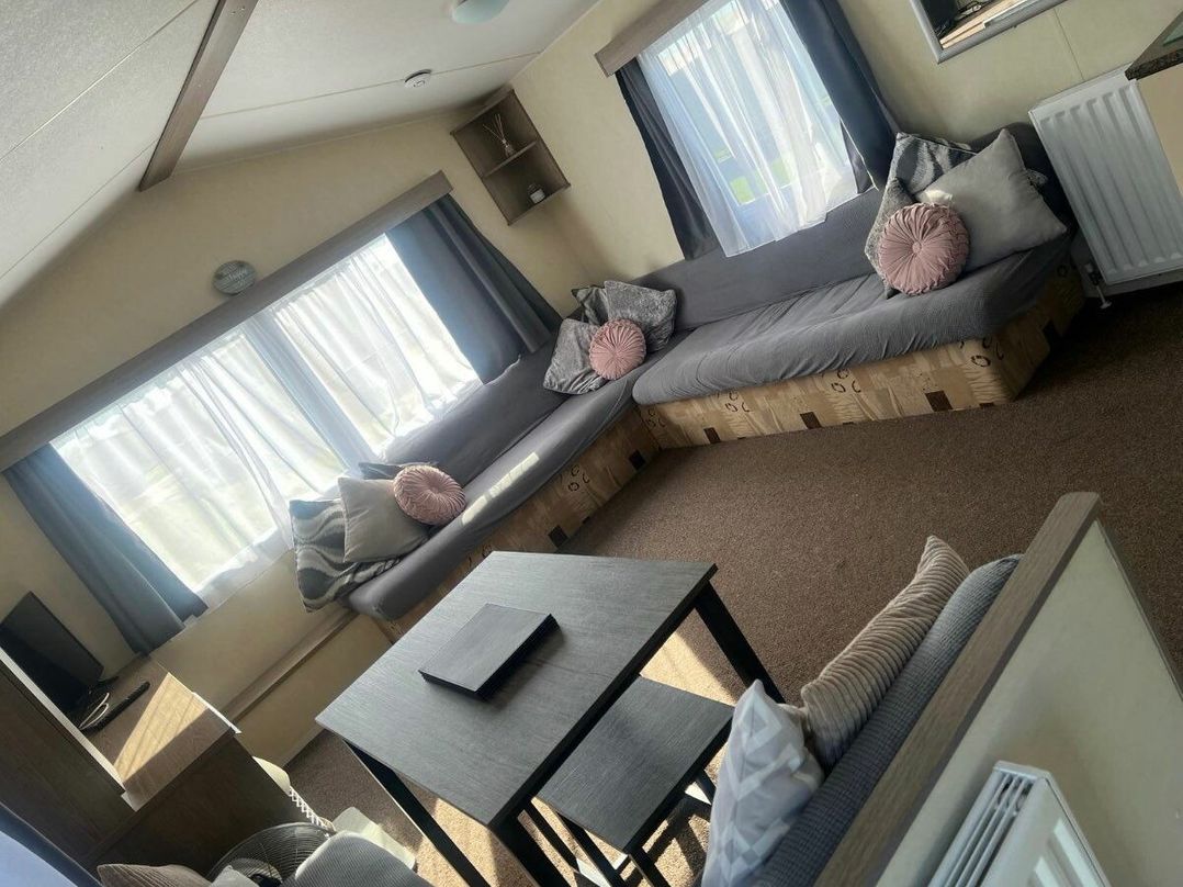 Hayling Island Holiday Park - Meadow Bay Villages - Holiday Accommodation 21075