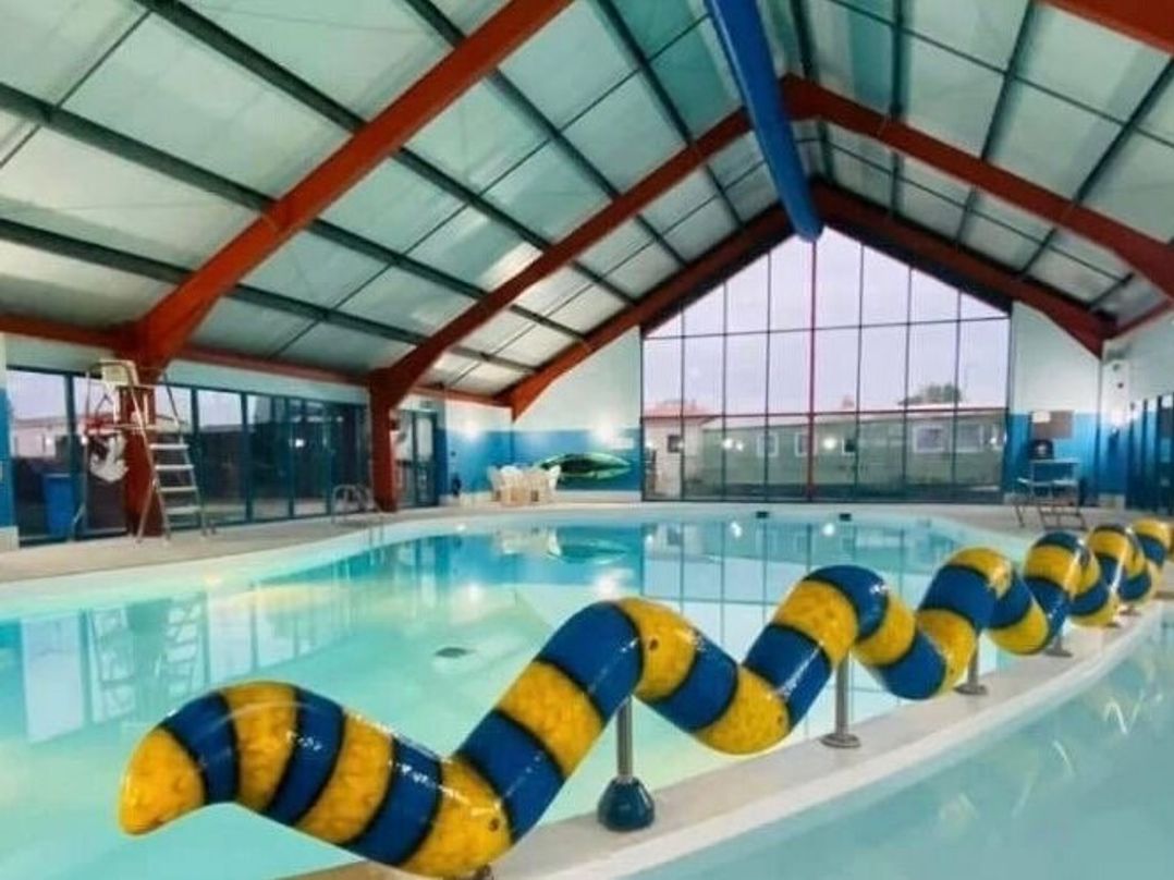 Hayling Island Holiday Park - Meadow Bay Villages - Holiday Accommodation 21075