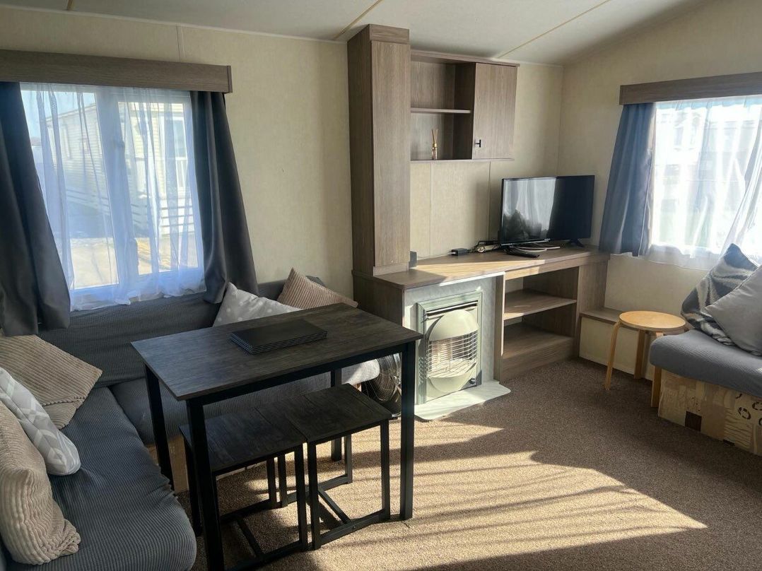 Hayling Island Holiday Park - Meadow Bay Villages - Holiday Accommodation 21075