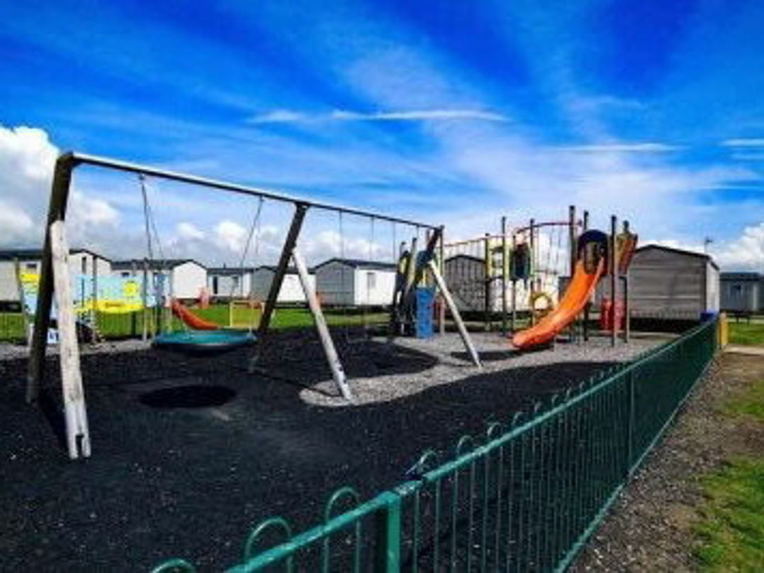 New Beach Holiday Park - Holiday Accommodation 21134