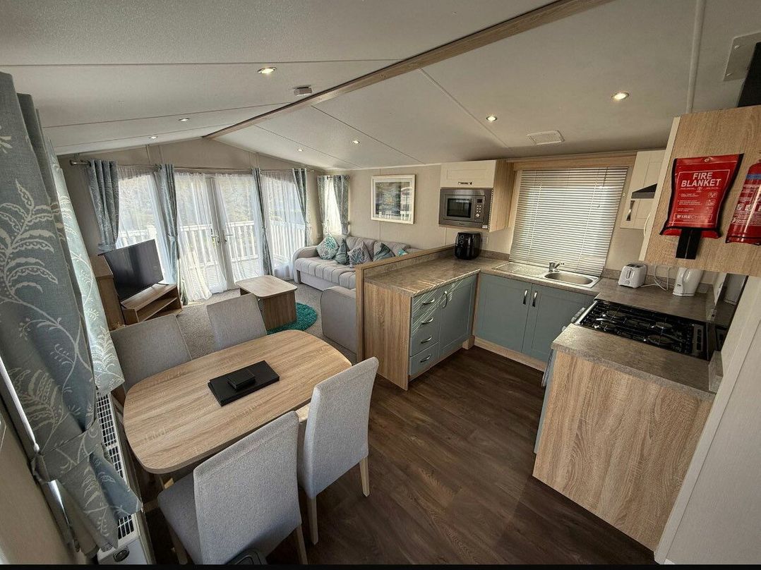 Marton Mere Holiday Village - Holiday Accommodation 21145