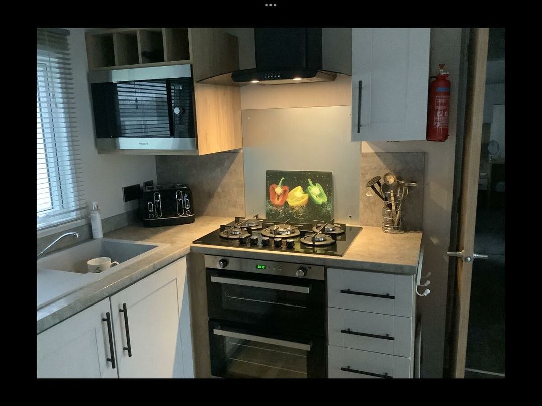 Ashbourne Heights Holiday Park - Holiday Accommodation 21152