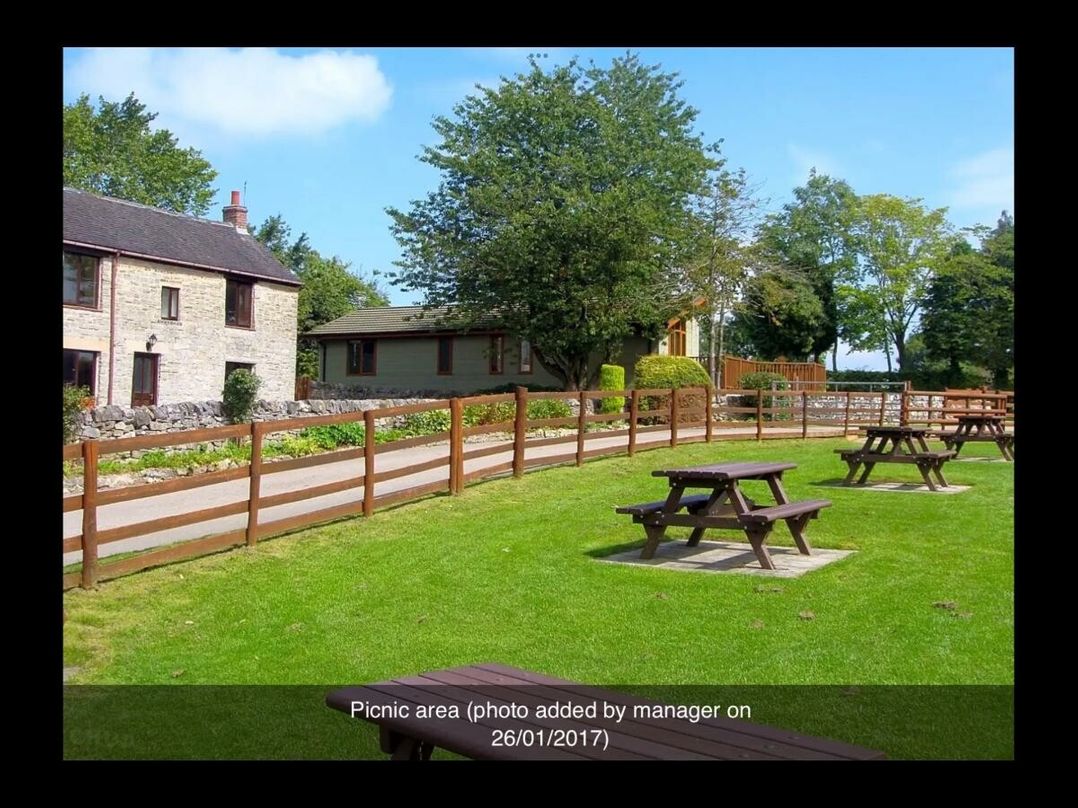 Ashbourne Heights Holiday Park - Holiday Accommodation 21152
