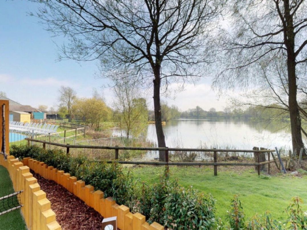 Hoburne Cotswolds - Holiday Accommodation 21189