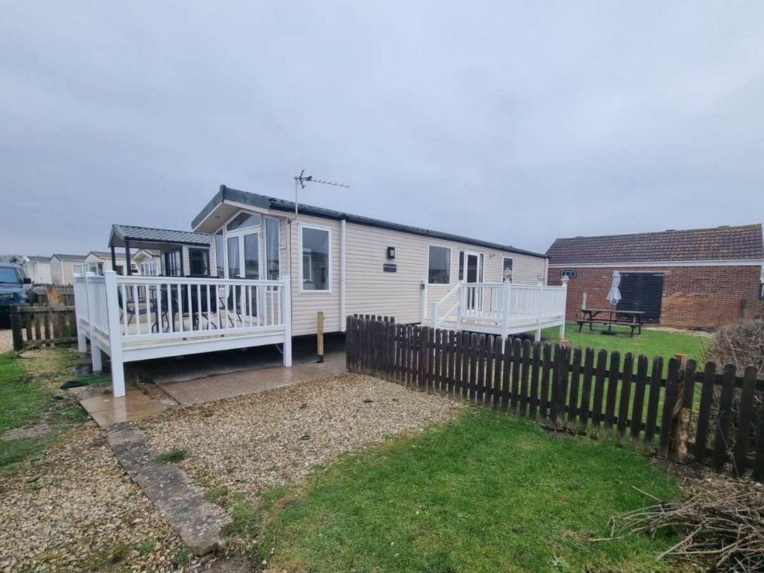 Unity Holiday Resort - Holiday Accommodation 21223