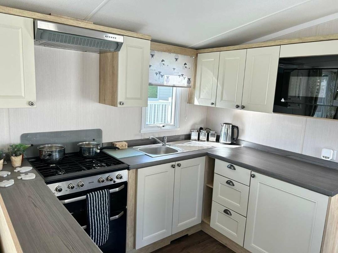 Waterside, Paignton - Holiday Accommodation 21281