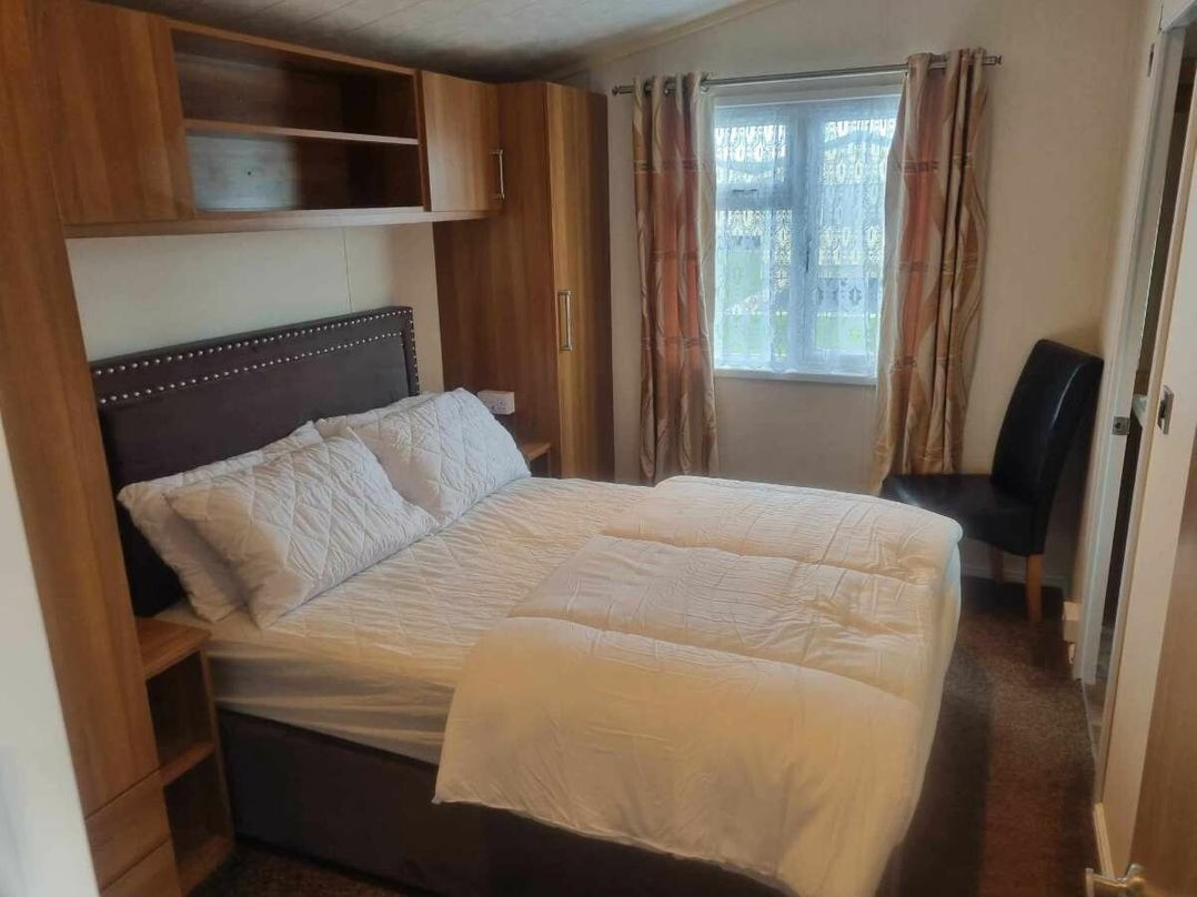 Golden Palm Resort - Holiday Accommodation 21310