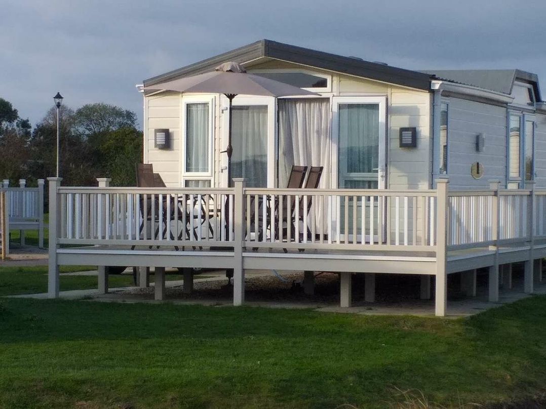 Golden Palm Resort - Holiday Accommodation 21314