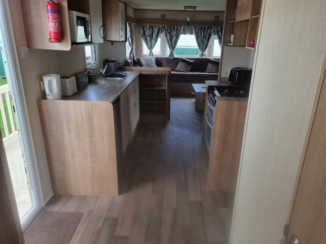 Golden Palm Resort - Holiday Accommodation 21315