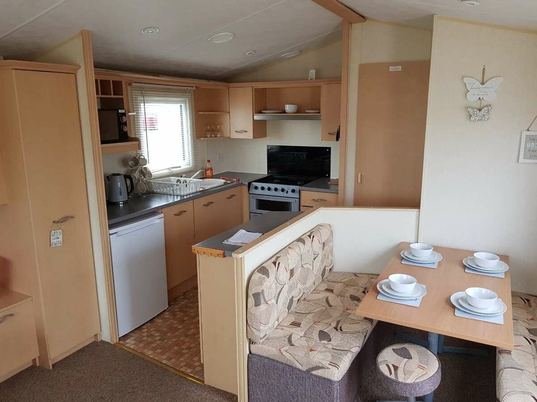 Golden Palm Resort - Holiday Accommodation 21321