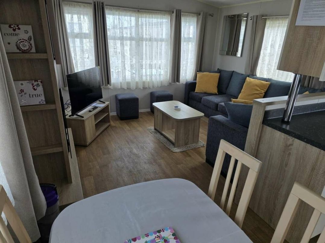 Golden Palm Resort - Holiday Accommodation 21322