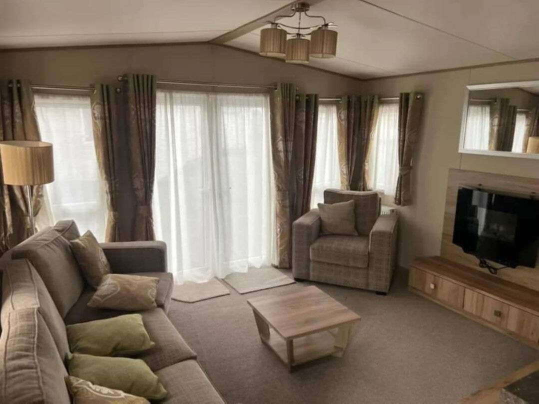 Golden Palm Resort - Holiday Accommodation 21326