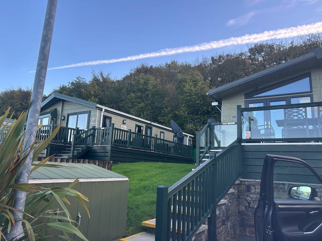 White Acres Holiday Park - Holiday Accommodation 21330