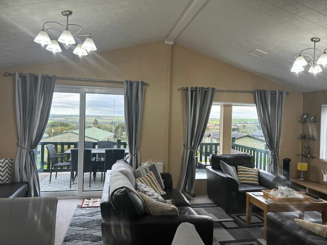 White Acres Holiday Park - Holiday Accommodation 21330