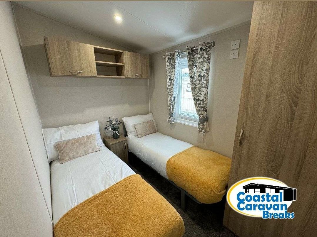 Golden Palm Resort - Holiday Accommodation 21336