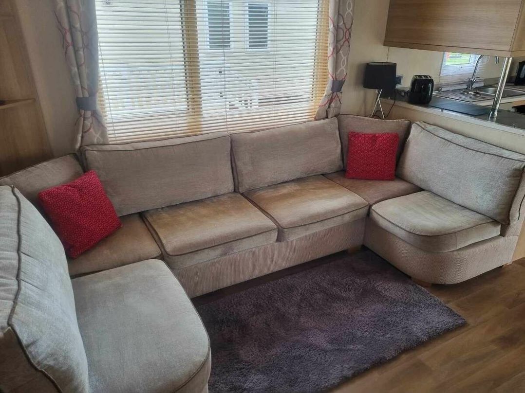 Golden Palm Resort - Holiday Accommodation 21341