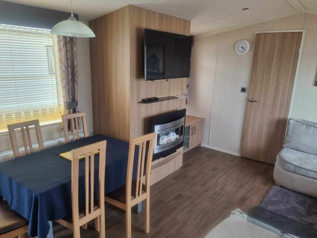 Golden Palm Resort - Holiday Accommodation 21341