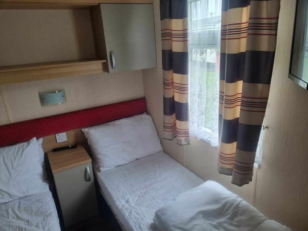 Golden Palm Resort - Holiday Accommodation 21341