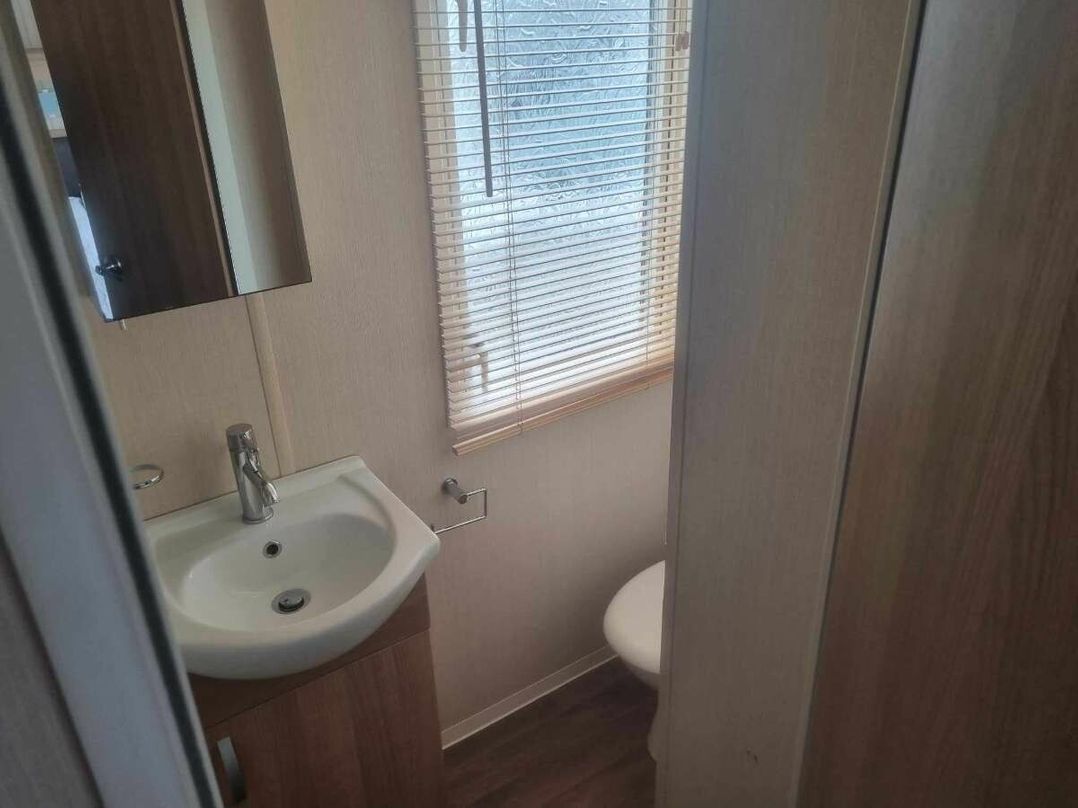 Golden Palm Resort - Holiday Accommodation 21341