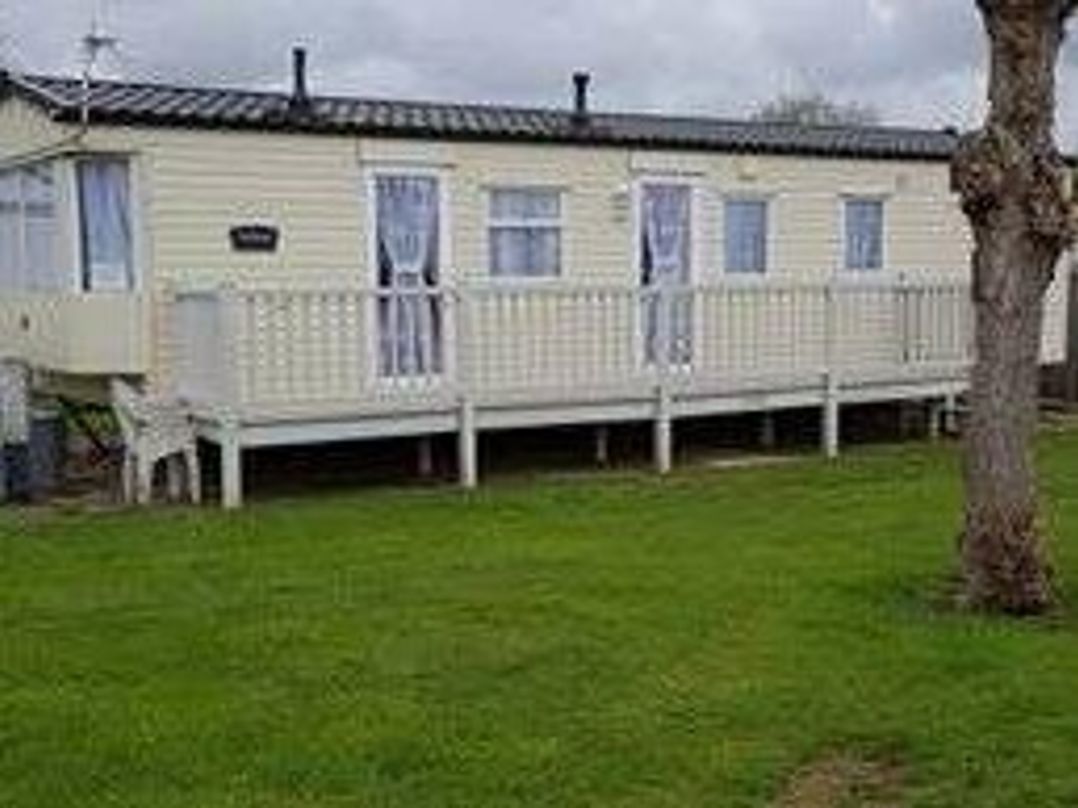 Golden Palm Resort - Holiday Accommodation 21343