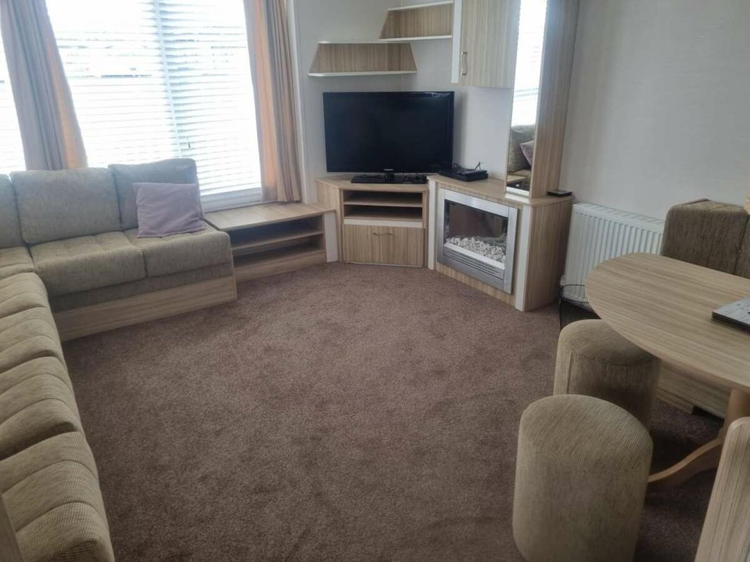 Golden Palm Resort - Holiday Accommodation 21345