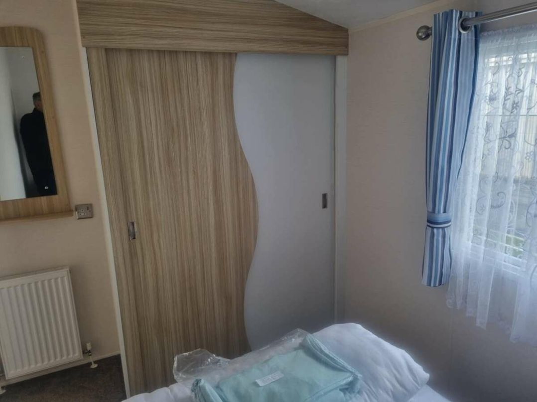 Golden Palm Resort - Holiday Accommodation 21345