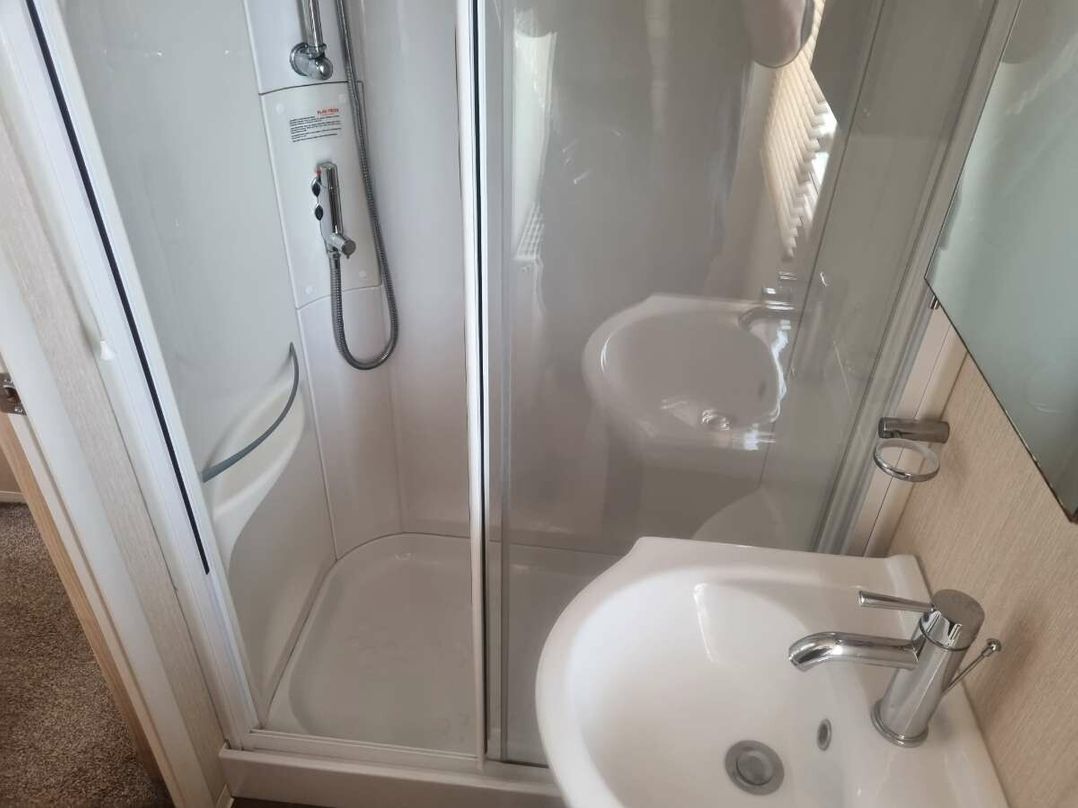 Golden Palm Resort - Holiday Accommodation 21354