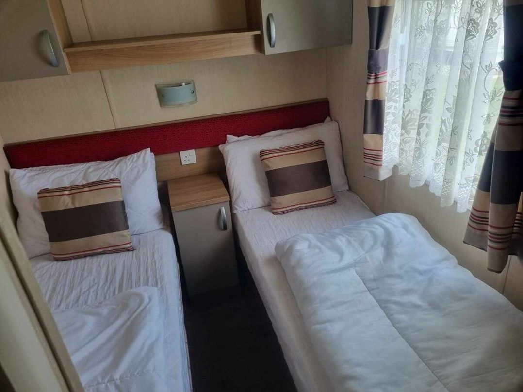 Golden Palm Resort - Holiday Accommodation 21354