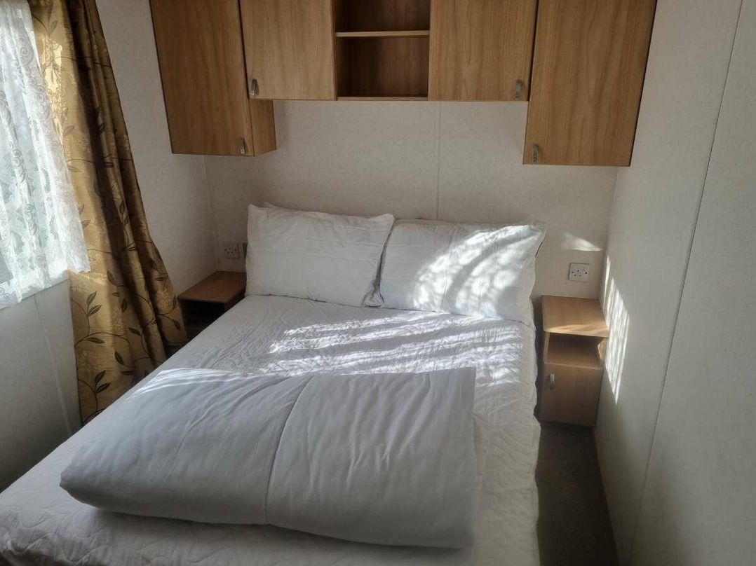 Golden Palm Resort - Holiday Accommodation 21357