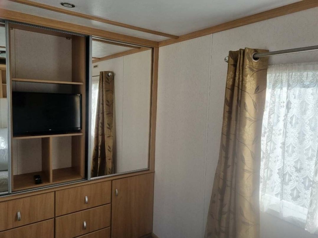 Golden Palm Resort - Holiday Accommodation 21357