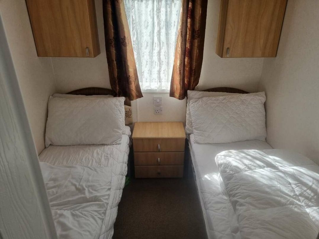 Golden Palm Resort - Holiday Accommodation 21357