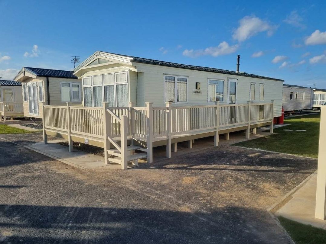 Golden Palm Resort - Holiday Accommodation 21361