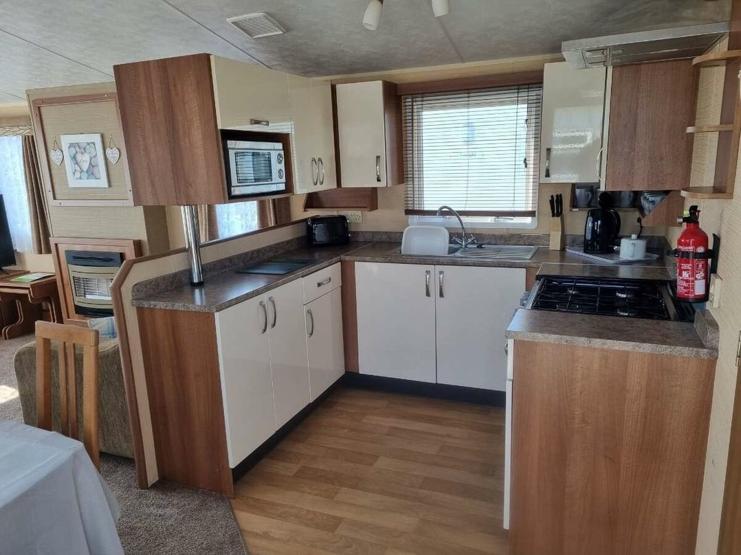 Golden Palm Resort - Holiday Accommodation 21361