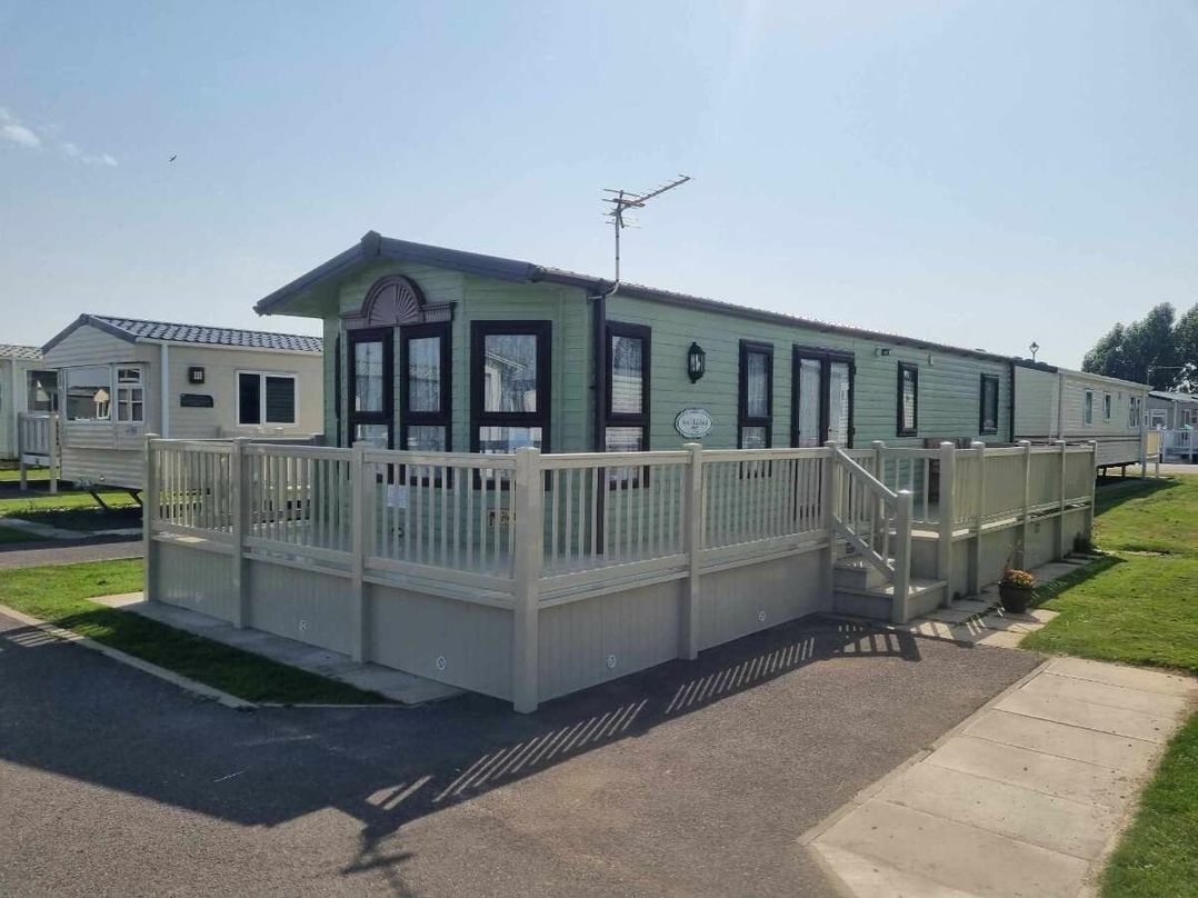 Golden Palm Resort - Holiday Accommodation 21364