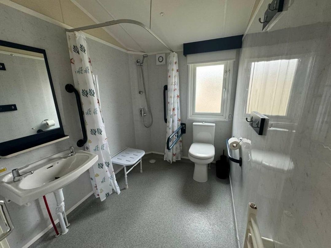 Golden Palm Resort - Holiday Accommodation 21370