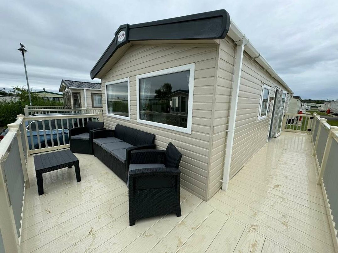 Golden Palm Resort - Holiday Accommodation 21370