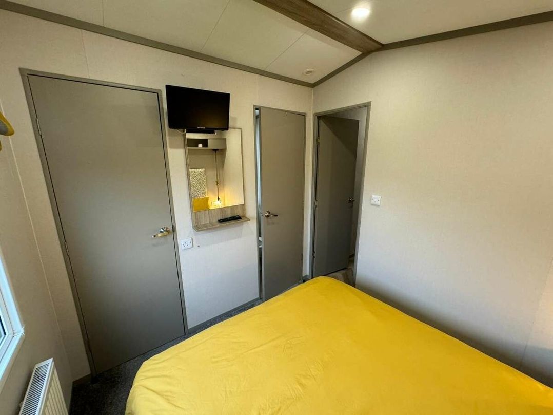 Golden Palm Resort - Holiday Accommodation 21371