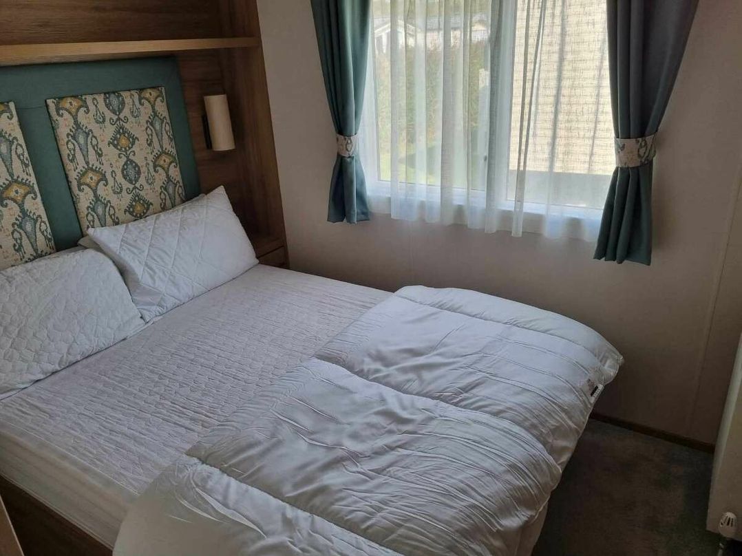 Golden Palm Resort - Holiday Accommodation 21374