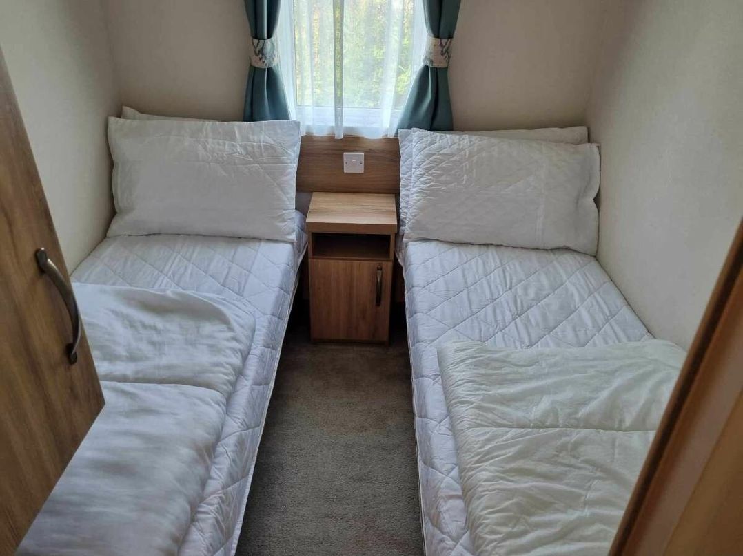 Golden Palm Resort - Holiday Accommodation 21374