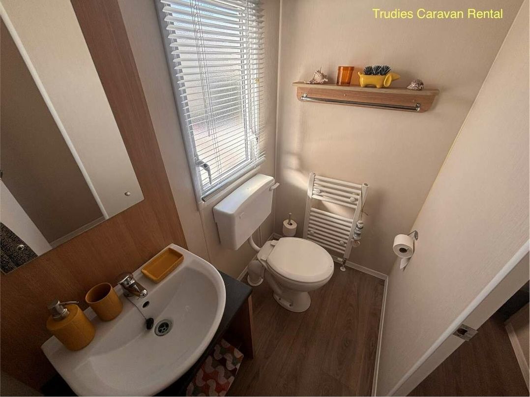 Lido Beach Holiday Park - Holiday Accommodation 21401