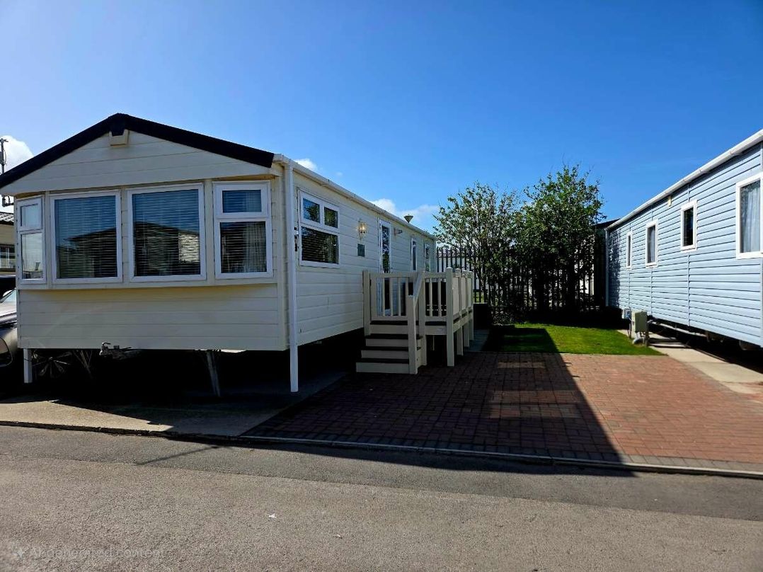 Golden Gate Holiday Centre - Holiday Accommodation 21426