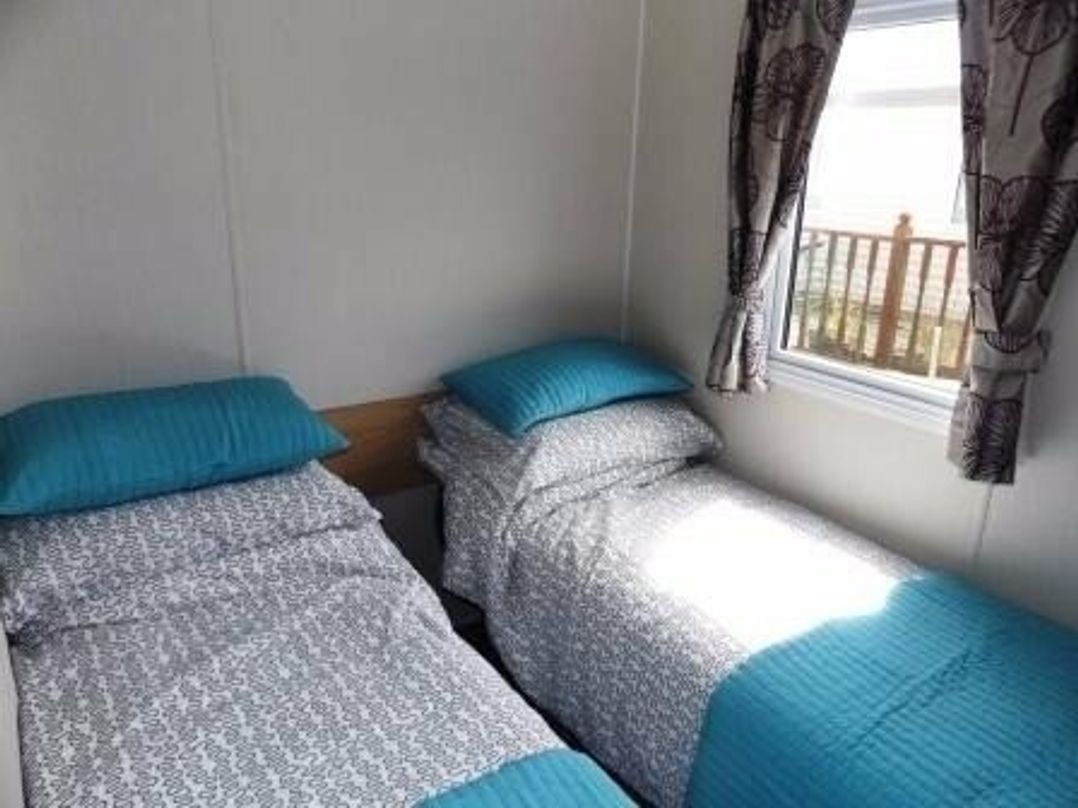 Trecco Bay - Holiday Accommodation 2144